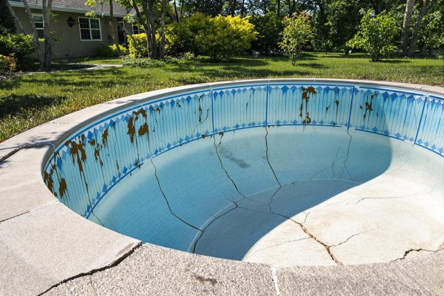 Combien de temps peut-on laisser une piscine vide ?